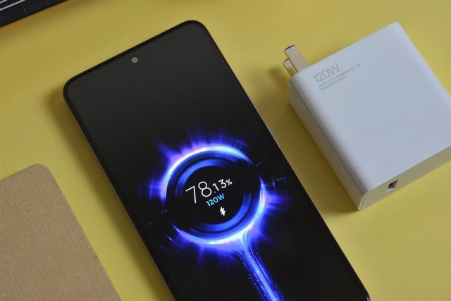 除了快充，续航能力还强？Note11 pro赢了iPhone  13 Pro  Max