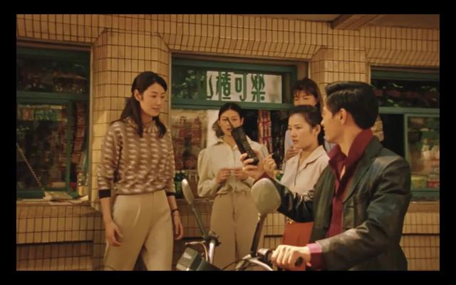 都快2022年了，摩托罗拉咋还在玩“回忆杀”？