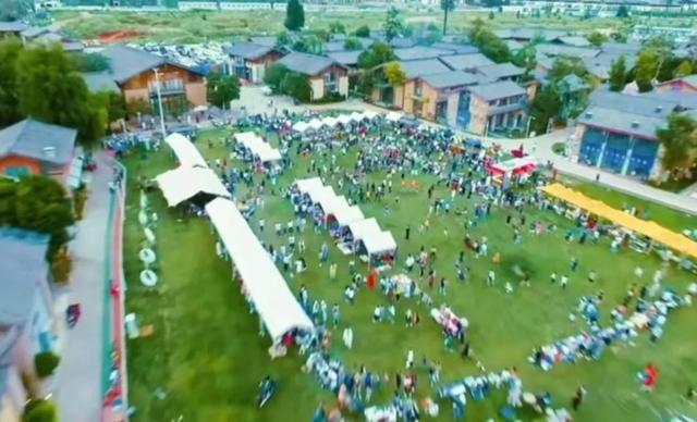 辟谣雪山艺术小镇烂尾传闻，“小股东”李亚鹏为谁澄清？