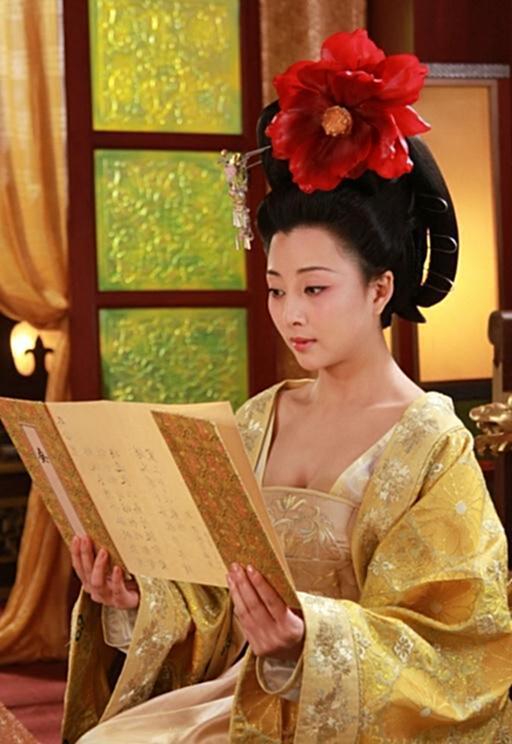 她是中国历史上第一个女皇帝，被历史遗忘，不是武则天