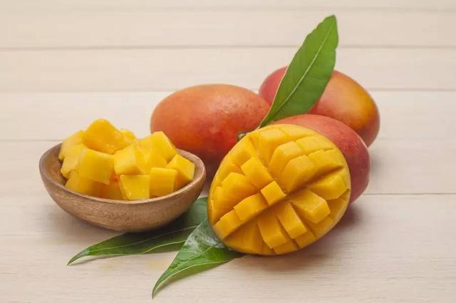 奶奶一碗粥让8个月宝宝住院，营养师：孩子辅食坚持“七不吃”