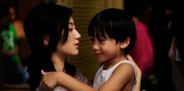 脑瘫儿妈妈：不后悔生下你，只怕你怪我