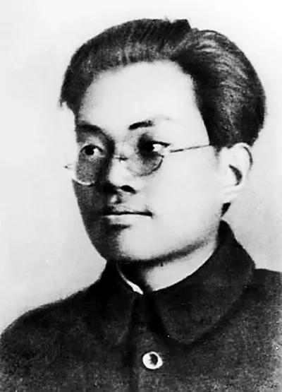 比如,徐向前带领的赤卫队第6联队,都是手工业作坊的工人,有缝衣服的