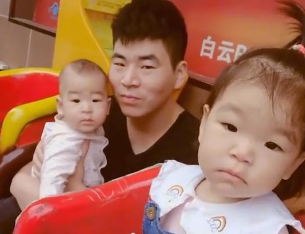 广东一宝妈吐槽一家四口3个人共用一张脸！网友：你也不是无辜的