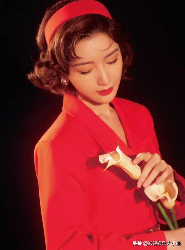毛晓彤晒乔三丽结婚照，太漂亮了