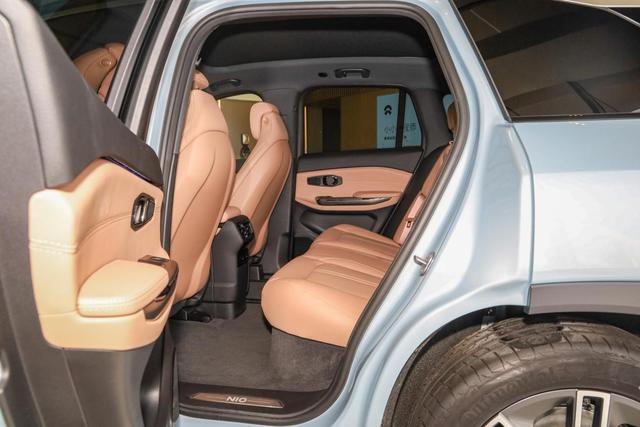 家用、运动两不误，续航610km，零百加速4.7秒，解析蔚来ES6