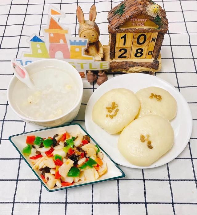 10月28日幼儿园饭饭