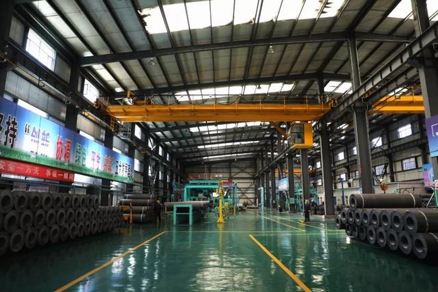 辽宁沈阳首富：穷小子白手起家，成功后积极做慈善，身家510亿