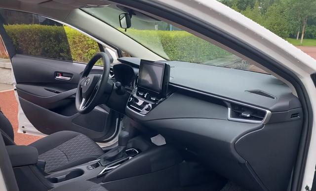 9月车市最大冷门：刚刚取代大众的丰田，旗下最新特供车只卖掉1台