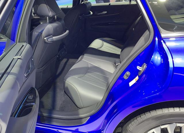 新款丰田Mirai实车国内亮相，搭载氢燃料动力，续航可达850公里