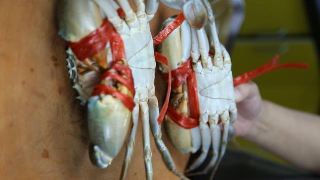 螃蟹怎么杀步骤（杀螃蟹的正确方法）