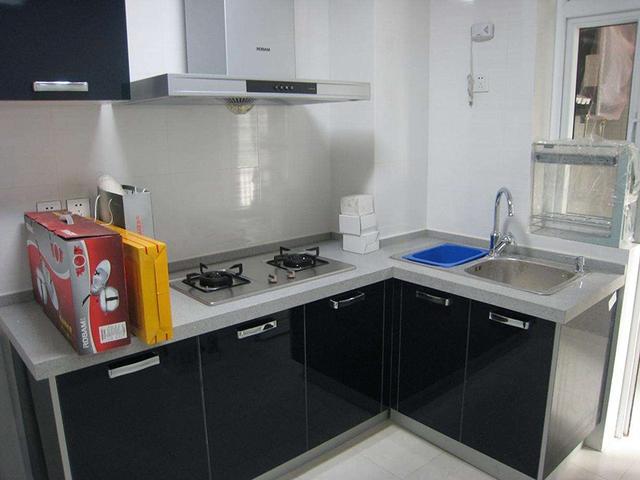 图文 厨房装修 水槽与灶台为什么相隔60公分 老师傅一解释 明白了 灶台和水槽对着间隔1米 Www Zhouyi5 Cn