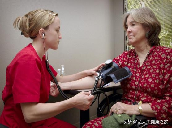 最适合老年人服用的降压药是坎地沙坦，今天告诉你为什么