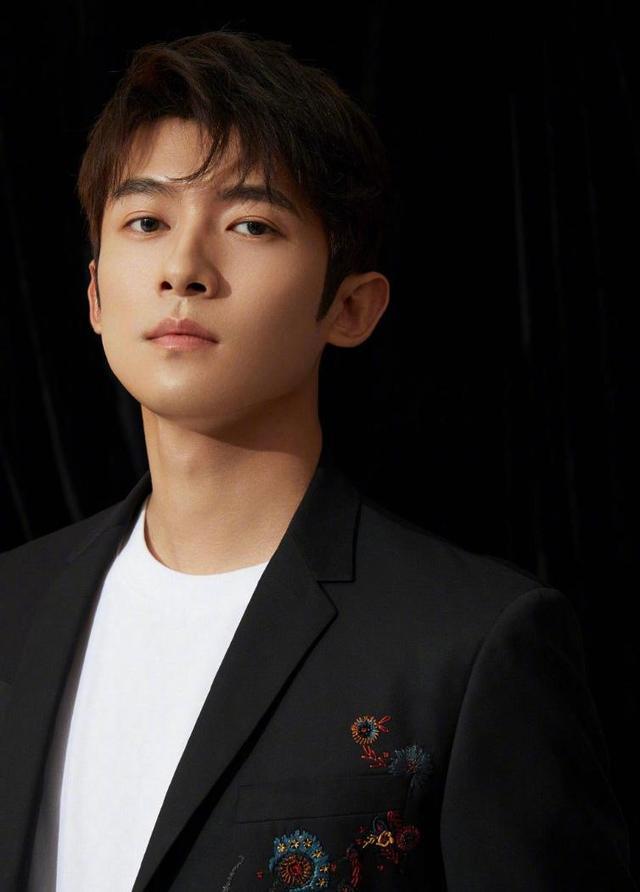 张予曦 千秋令 定妆照曝光 清新淡雅 气质温柔 难怪欢瑞捧她 太阳信息网