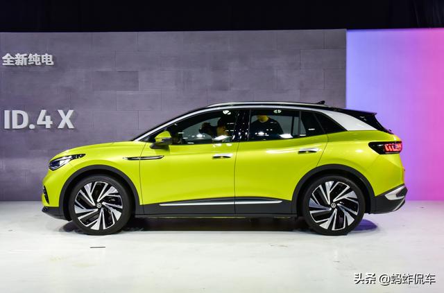 别总盯着特斯拉！大众ID.4 X半小时快充+555KM续航，关键不足20万