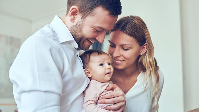 宝宝看到外人先喊“口罩”？疫情时代对婴儿大脑的影响太大了