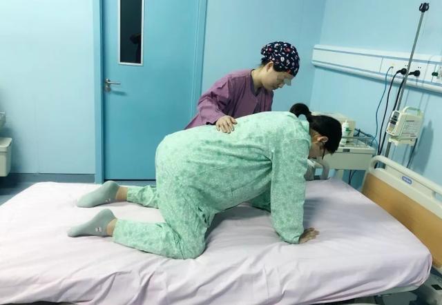 有孕妇和产妇在的地方，能观察到“人性”的差距？真实又无奈