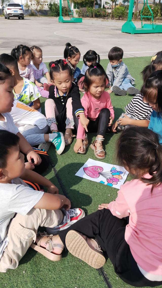 欢度国庆––魏庙镇房村幼儿园