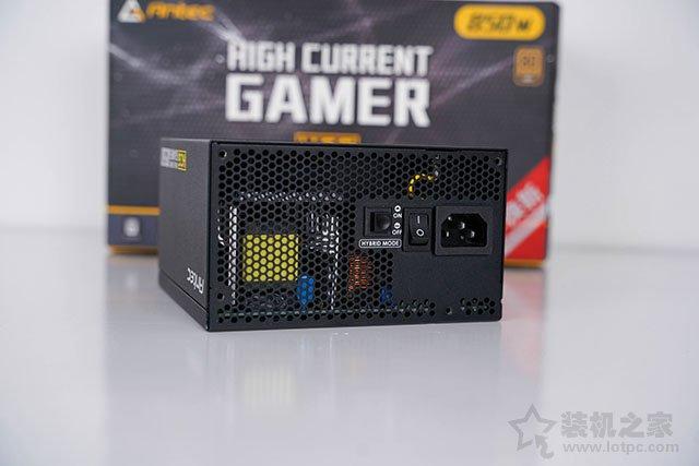 高顏值雪武戰姬純白主題，i7 11700K配RTX3070水冷主機方案