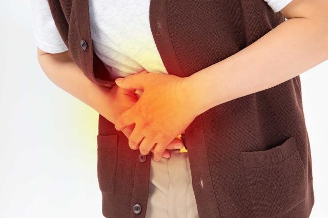 50岁是人生的一道分水岭，50岁之后如果有5种表现，要引起重视