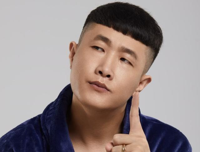 网红张二嫂酒后开播,隔空回怼老方丈,嘲讽对方"没