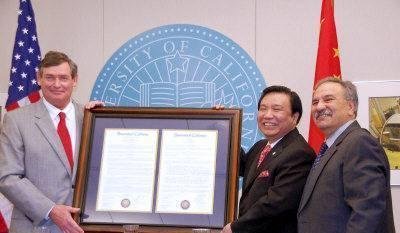 中国锂电池大王：捐美国千万美元称中国穷与他无关，下场令人唏嘘