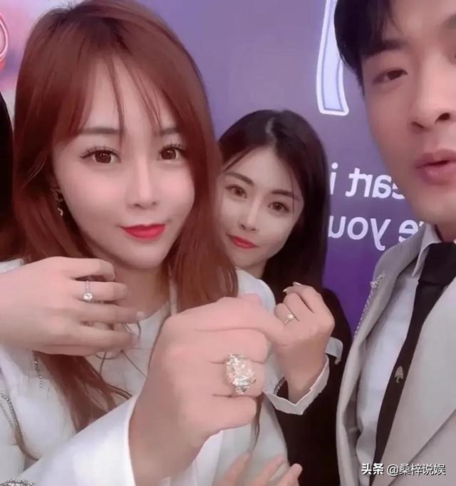 本来大家以为辛巴闹着玩,没想到不久以后辛巴老婆初瑞雪就表示"卖完了