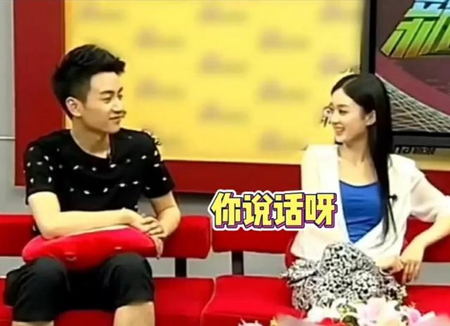 陈晓赵丽颖访谈节目:陈晓赵丽颖昔日采访视频曝光，男方曾点头默认恋爱，直言先保密