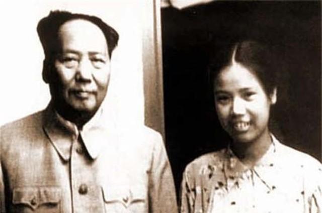 69年，得知已婚9年的邵华怀孕了，毛主席欣慰道：我终于当爷爷了