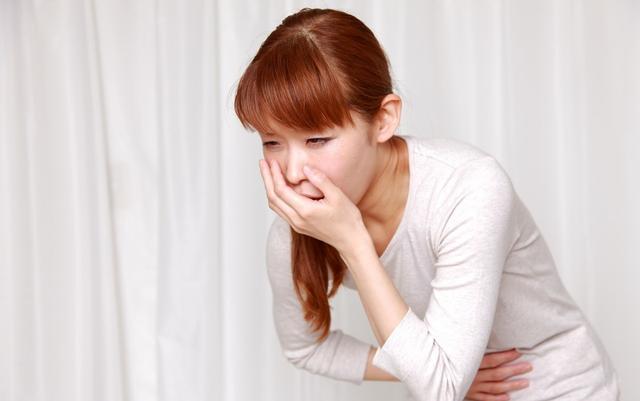 身体出现4个迹象，或是提醒你盐吃多了，要尽量限制盐的摄入量