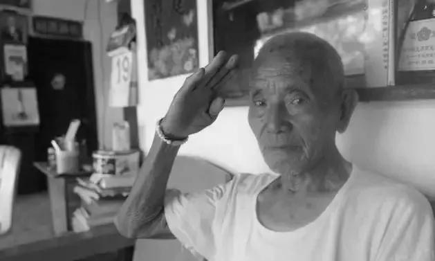 李光钿 松山战役斩杀21名日军 负伤流落缅甸 95岁携子终回祖国 全网搜