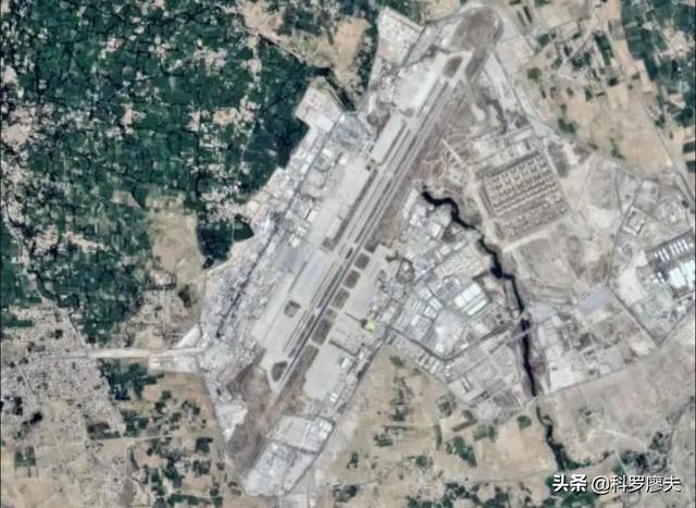塔利班送上大礼，最大空军基地交中国使用？中方只回应了四个字