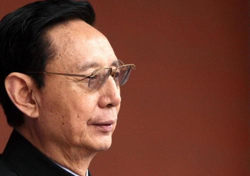 重庆破产首富：自己起早贪黑忙工作，儿子沉迷豪车不管事