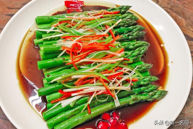 芦笋怎么吃好吃（白灼芦笋的做法和步骤）