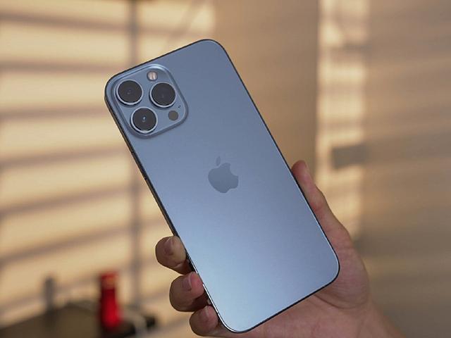 苹果、华为、小米怎么选？看看内行人的说法，看完就不纠结了