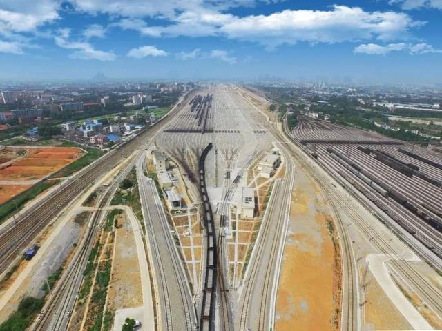 这里的火车，可以实现“无人驾驶”！