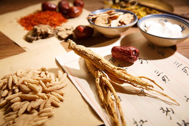 养肝护肝中草药，人参、白术有疗效