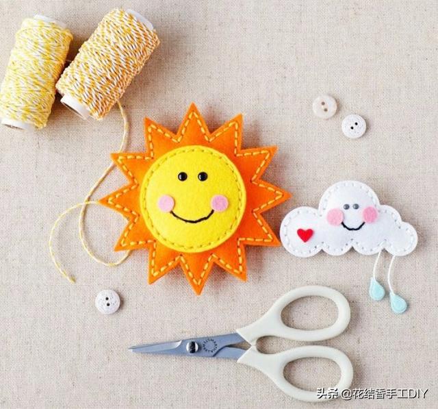 可爱不织布手工制作图片(不织布手工小挂件可爱)