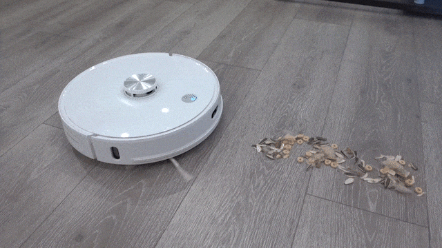 小白集尘扫地机器人V2 UV版测评：除菌无需亲自动手