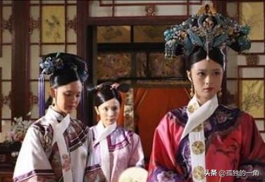 清朝宮女脖子上為何掛上一條白絹 不是為了保暖 而是為了方便皇帝 Kks資訊網