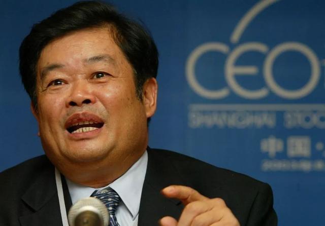 曹德旺：捐款260亿，与美国政府打官司，他凭什么这么狂？