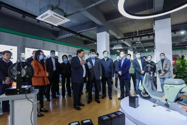 11月起，雅迪、爱玛等电动车十大品牌开始冲刺，迎接超标车换购潮