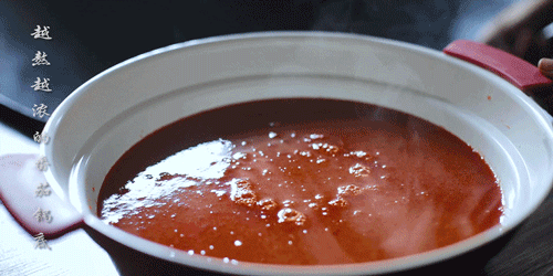 红番茄火锅:趁着番茄季，做一顿酸甜香浓的番茄火锅