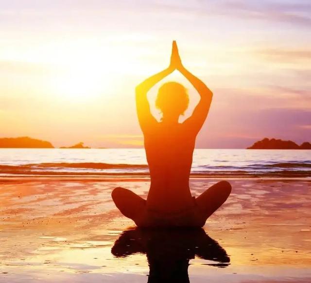 打坐入门教程（正确打坐的基础功法详解）