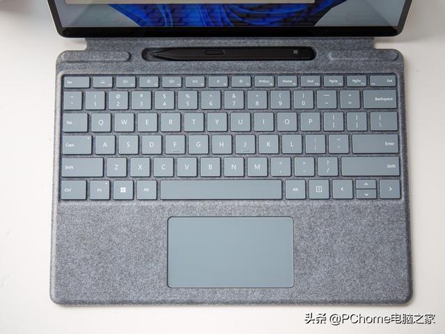 微软的固执与用户的偏执 Surface Pro 8评测