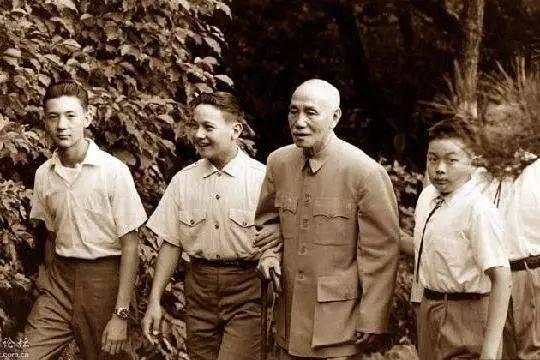 国民党为什么会失败（蒋介石败逃台湾时总结3点原因）