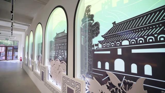 退圈的李亚鹏，却成了另一种网红？