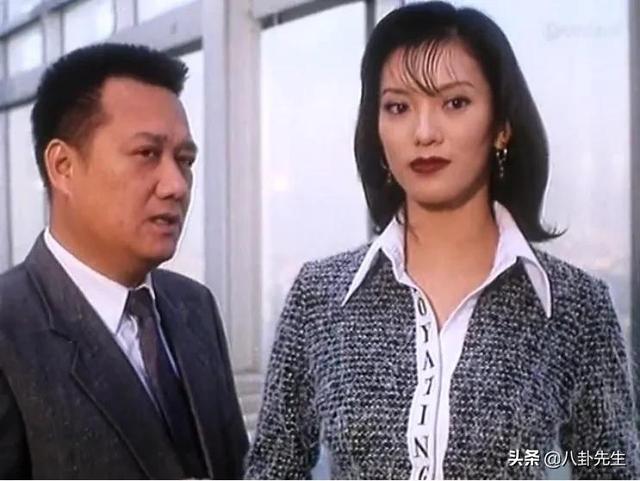 大陶红:折腾脸后颜值大跌的8位女星：多数已过气，有人嘴都歪了
