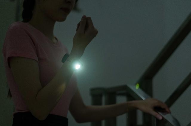 同样是更新，为何微信广受好评，苹果深受唾骂，网友：实际点