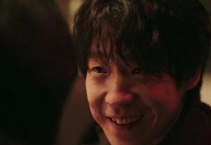 《扫黑风暴》剧组庆功宴，孙兴徐英子亲密合照很和谐，大江也在场